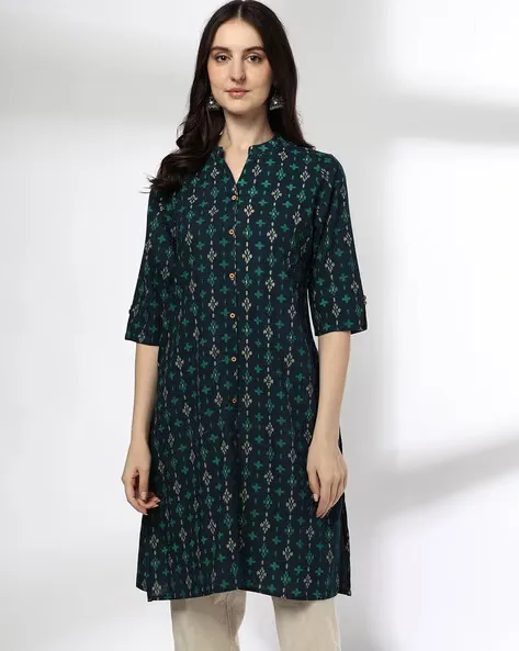 473Wx593H-443067309-blue-MODEL.webp Women Floral Print Straight Kurta with Insert Pocket - Image 1